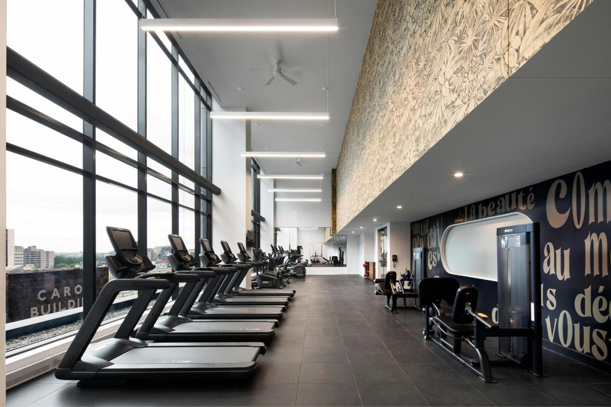 Honeyrose Hotel, Montreal, A Tribute Portfolio Hotel Экстерьер фото The gym at The Collective Old Oak